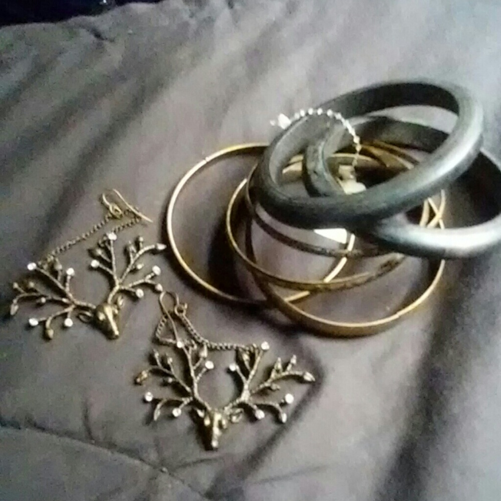 Earring & bracelet set